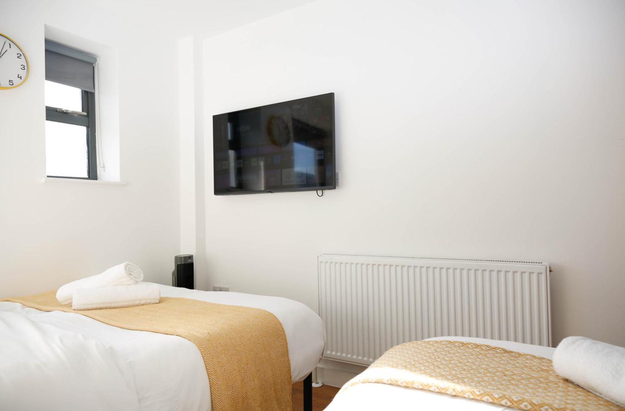 New Luxury Rooms In The Heart Of London Next To Shops, Cafes, Bars & Metro With Shared Bathrooms Extérieur photo