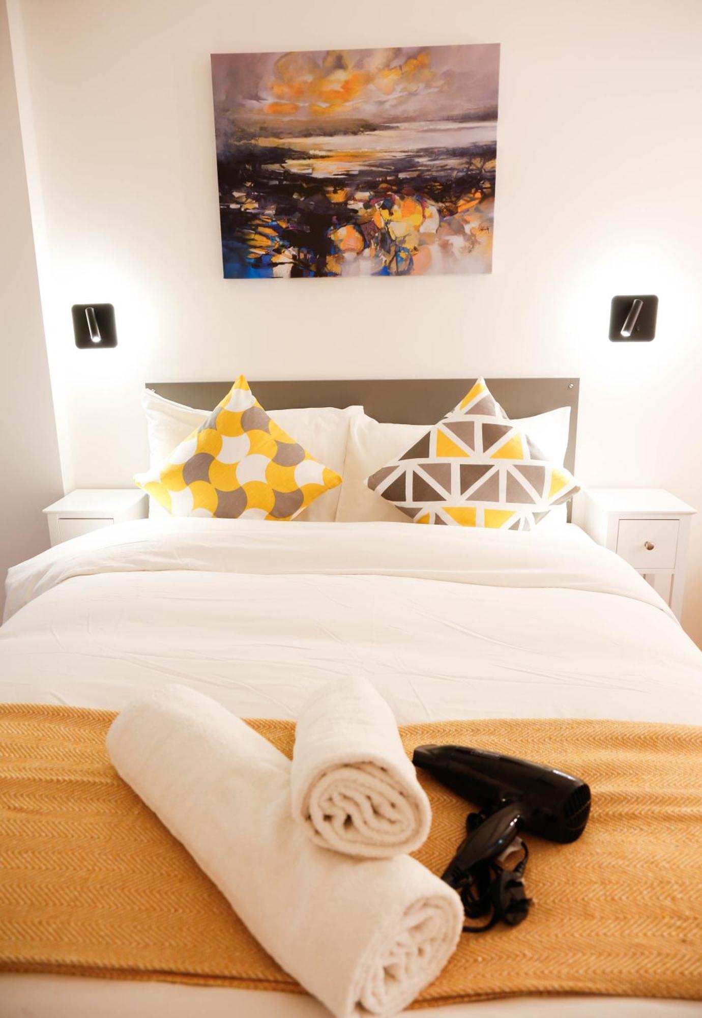 New Luxury Rooms In The Heart Of London Next To Shops, Cafes, Bars & Metro With Shared Bathrooms Extérieur photo