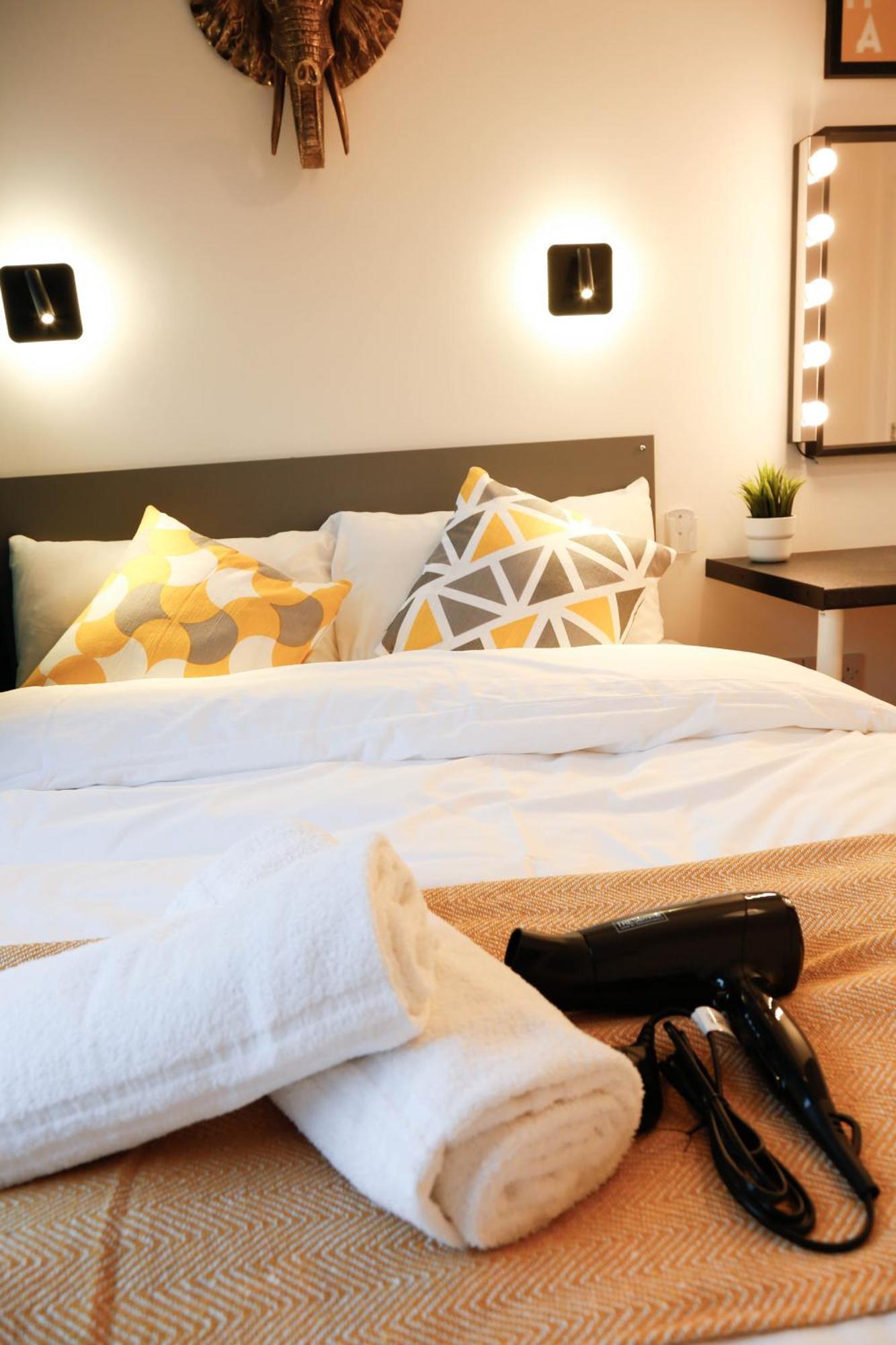 New Luxury Rooms In The Heart Of London Next To Shops, Cafes, Bars & Metro With Shared Bathrooms Extérieur photo