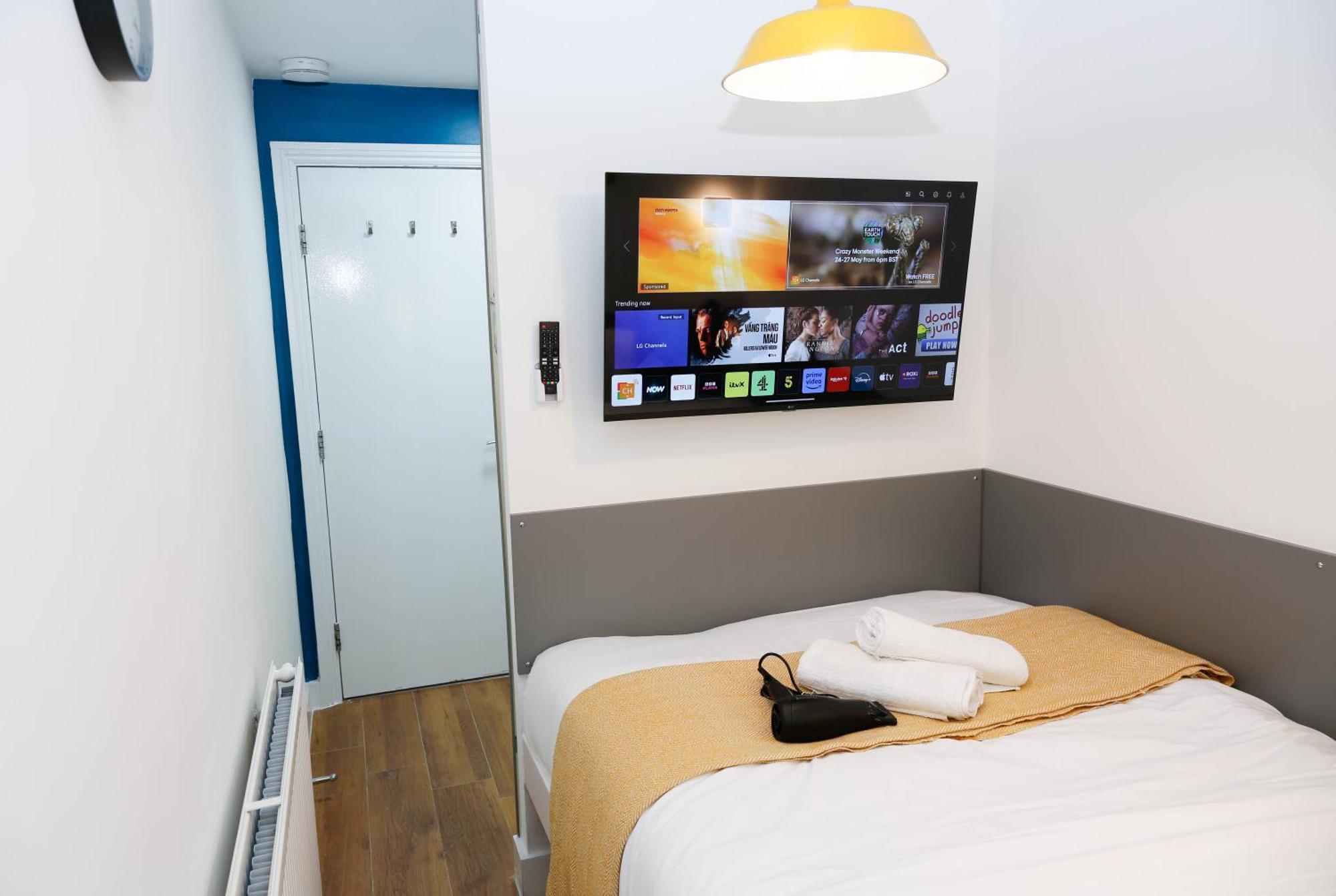 New Luxury Rooms In The Heart Of London Next To Shops, Cafes, Bars & Metro With Shared Bathrooms Extérieur photo